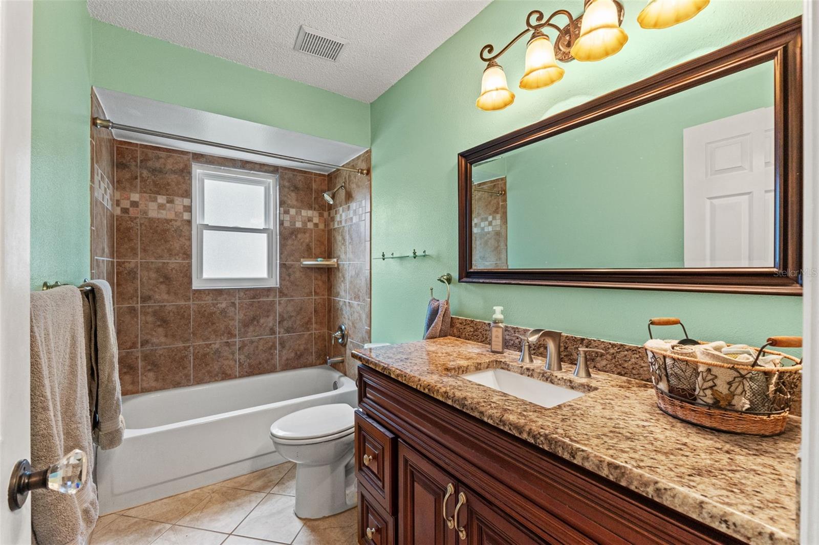 Image 18 of 39 For 7828 Hardwick Drive 924