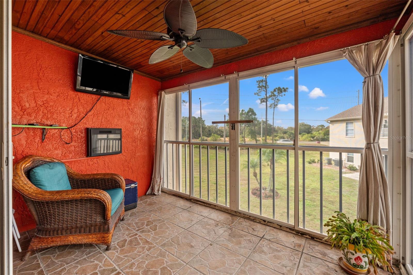 Image 23 of 39 For 7828 Hardwick Drive 924