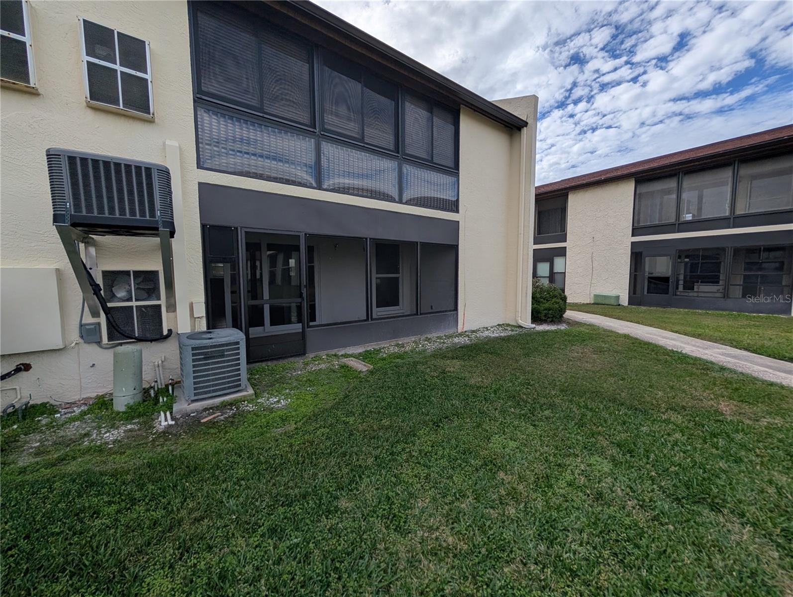 Image 22 of 29 For 4937 Marine Parkway 107