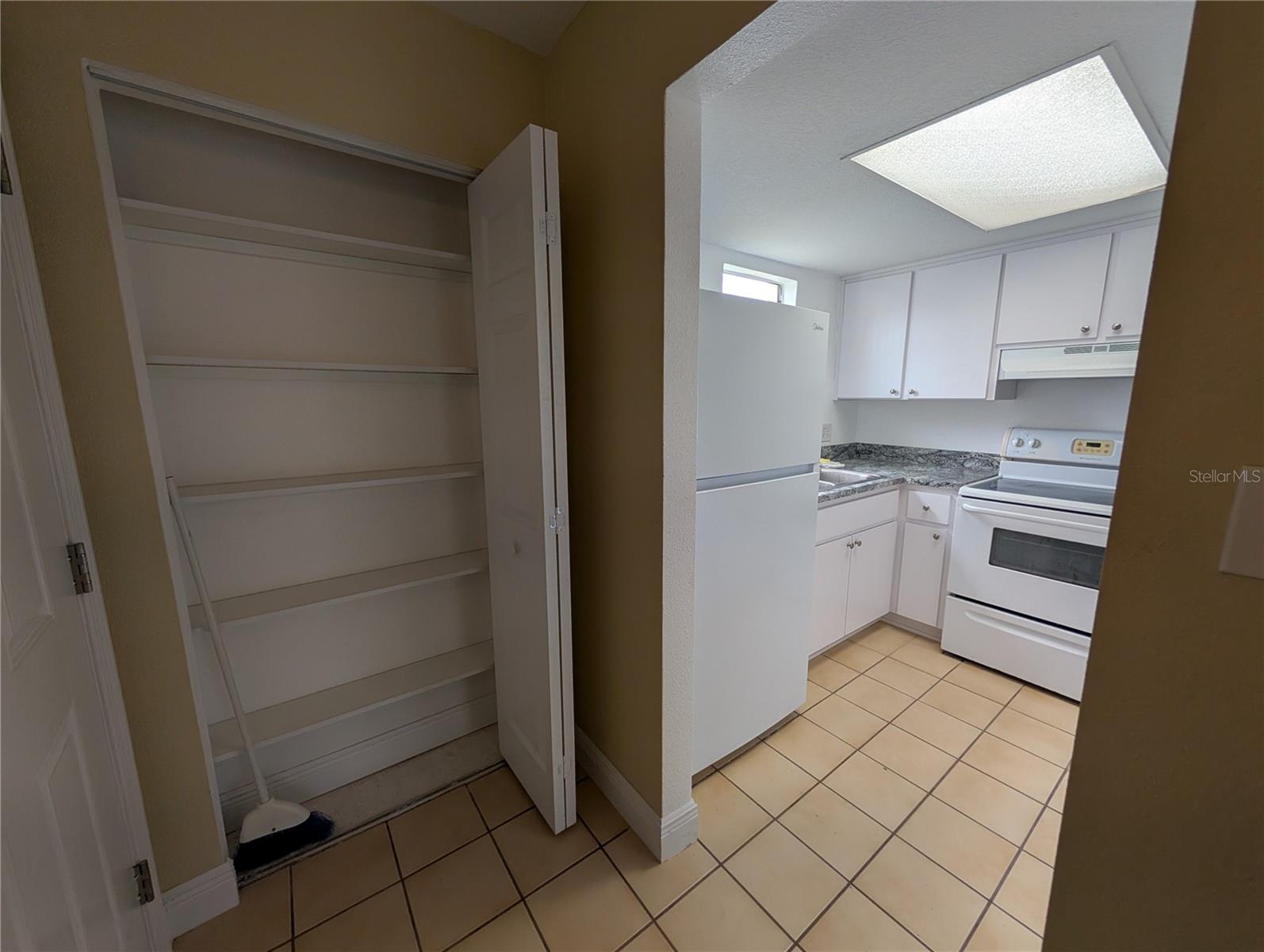 Image 27 of 29 For 4937 Marine Parkway 107