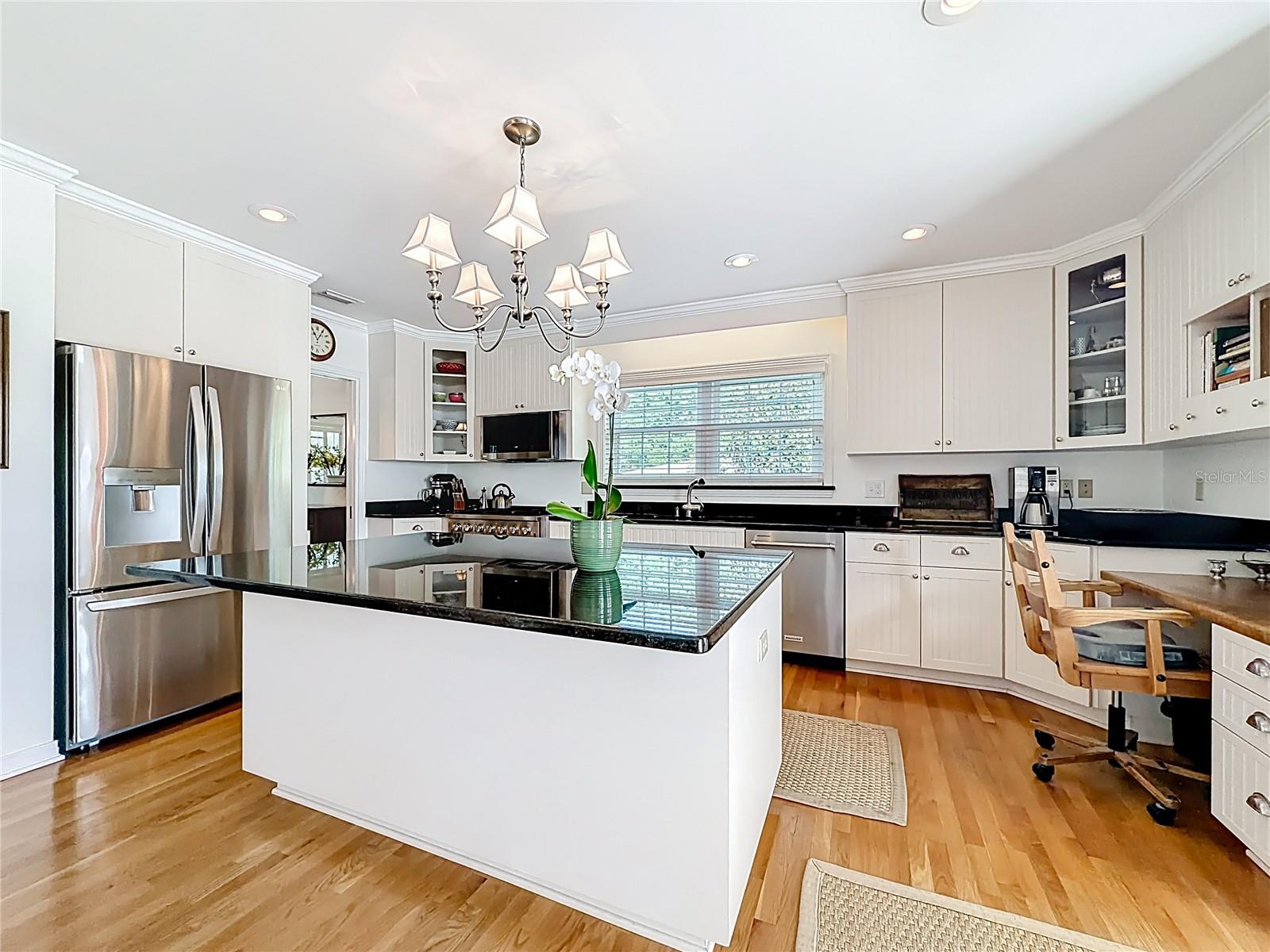 Image 10 of 40 For 2320 Fairmount Avenue