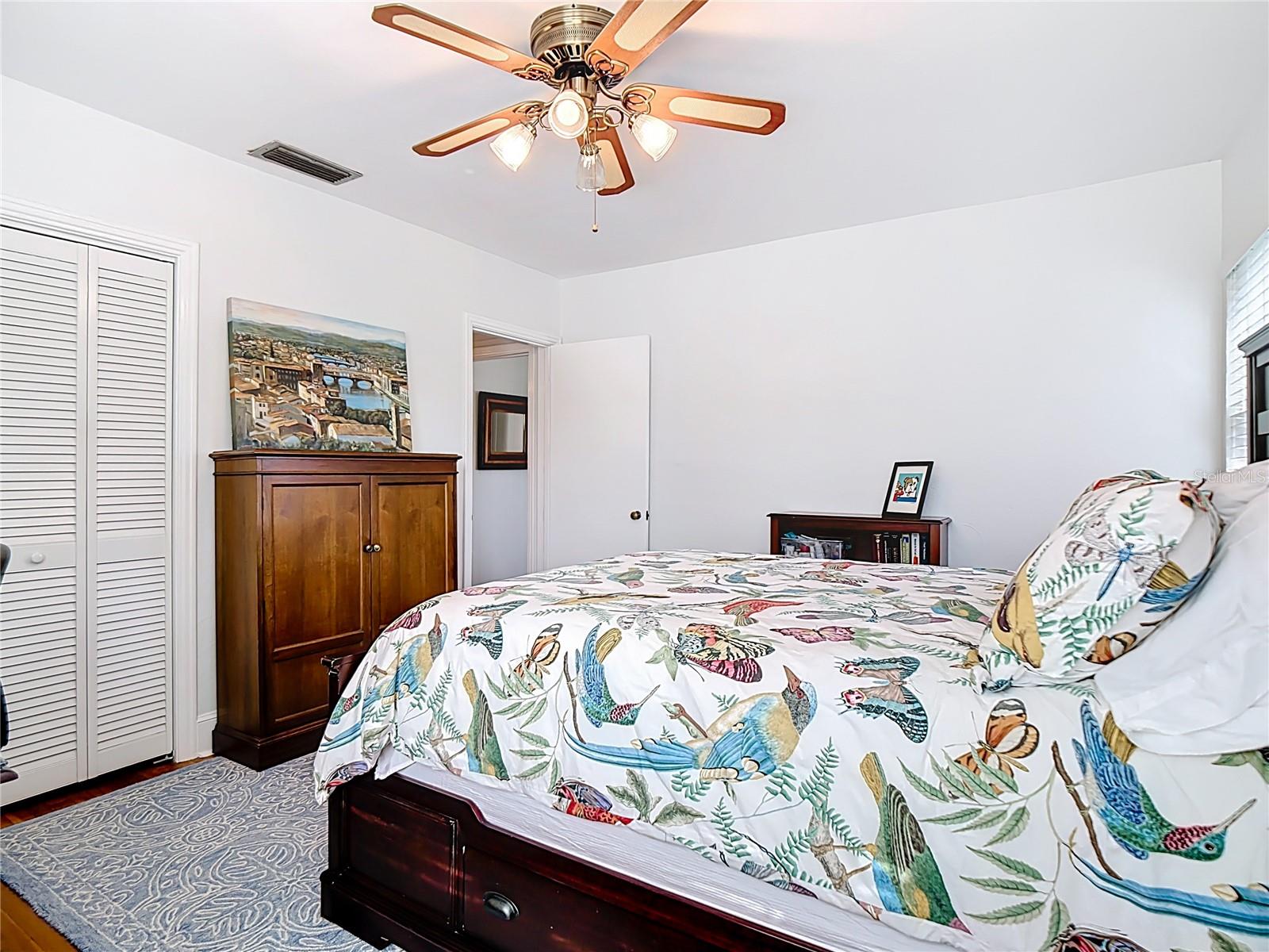 Image 21 of 40 For 2320 Fairmount Avenue