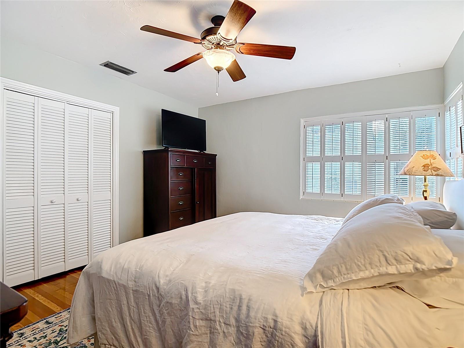 Image 24 of 40 For 2320 Fairmount Avenue