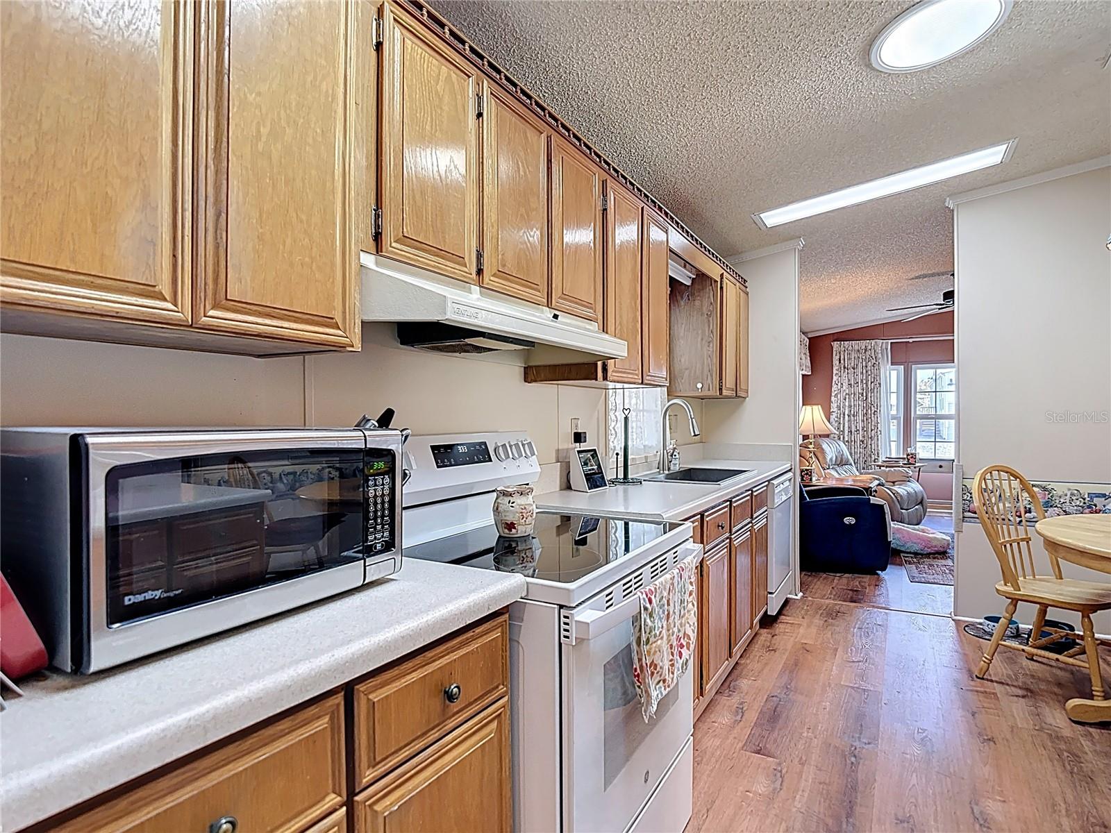 Image 16 of 57 For 9253 Scepter Avenue