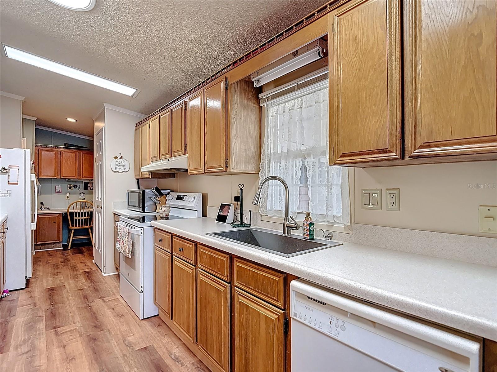 Image 21 of 57 For 9253 Scepter Avenue