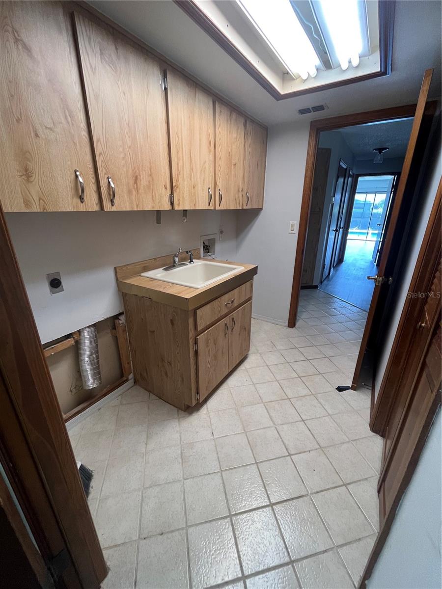 Image 36 of 64 For 5375 Patricia Place