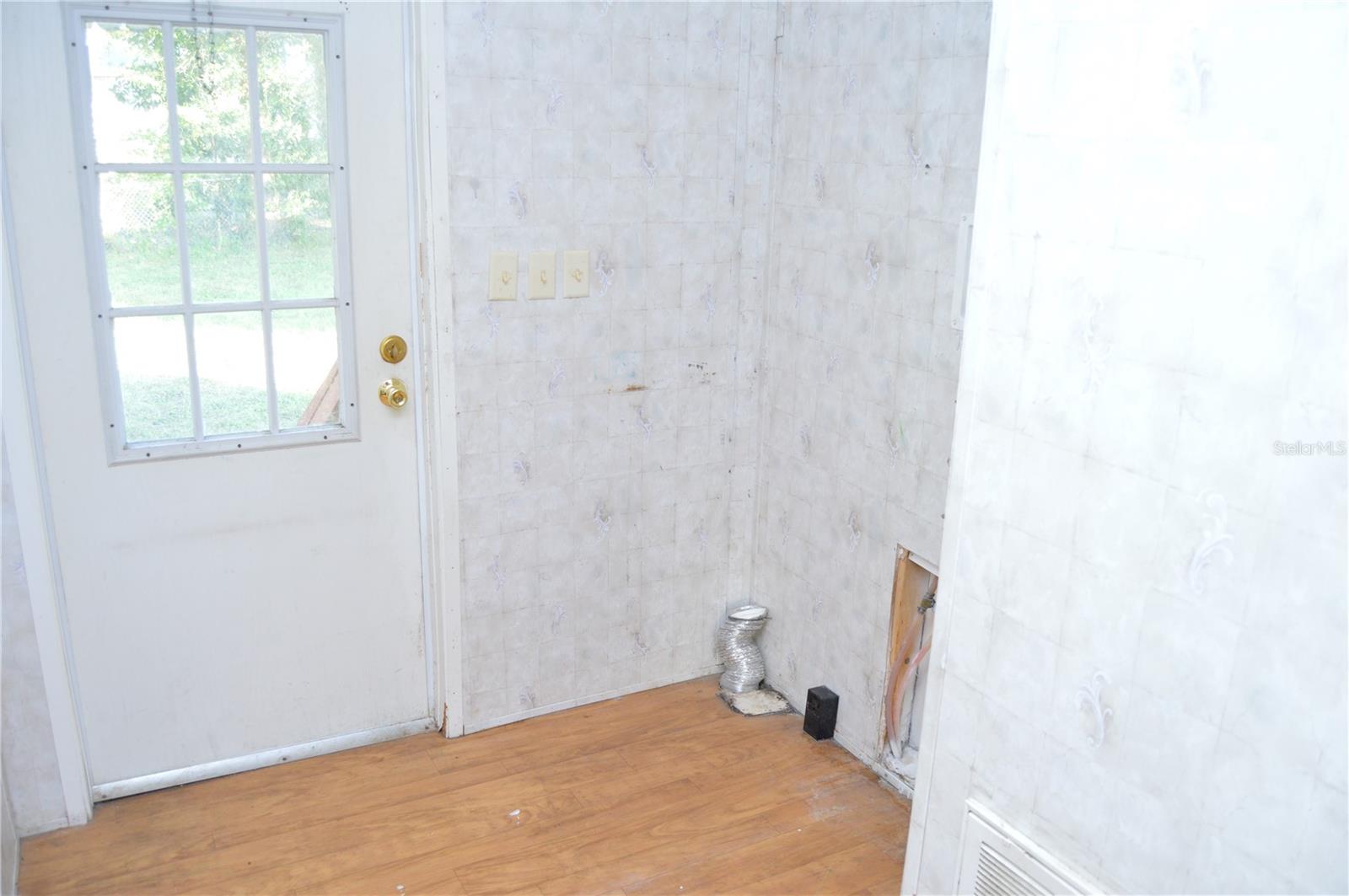 Image 27 of 54 For 4041 56th Terrace