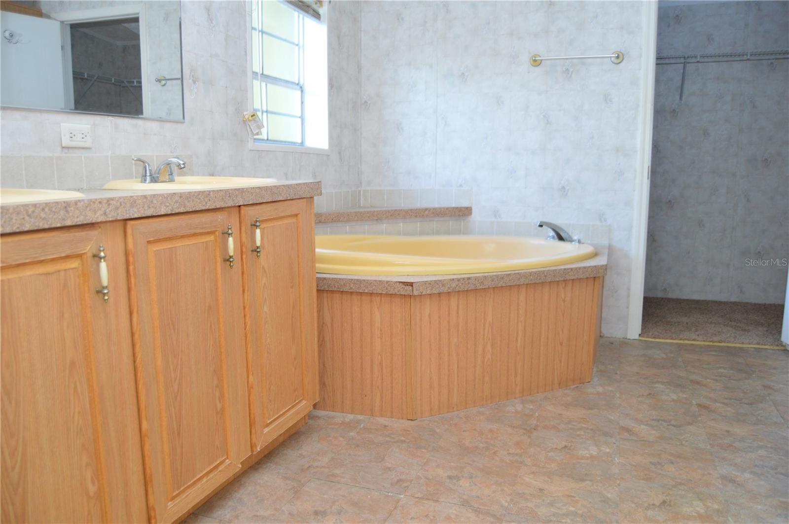 Image 44 of 54 For 4041 56th Terrace