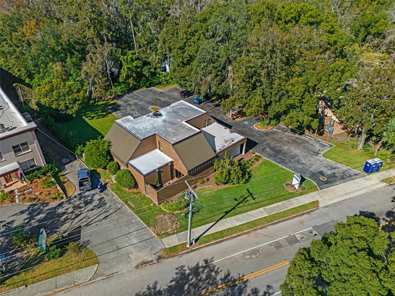 Listing photo id 0 for 315 Howell Avenue