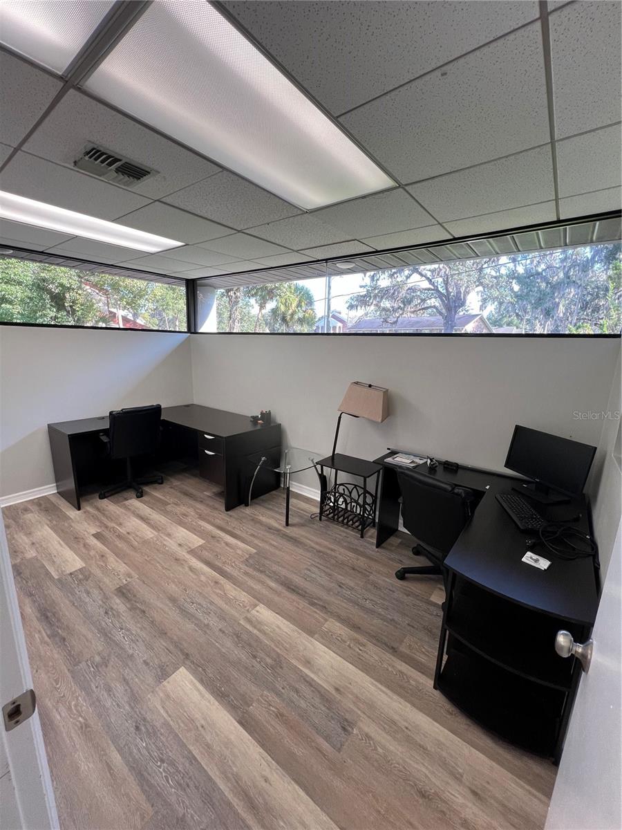 Listing photo id 7 for 315 Howell Avenue