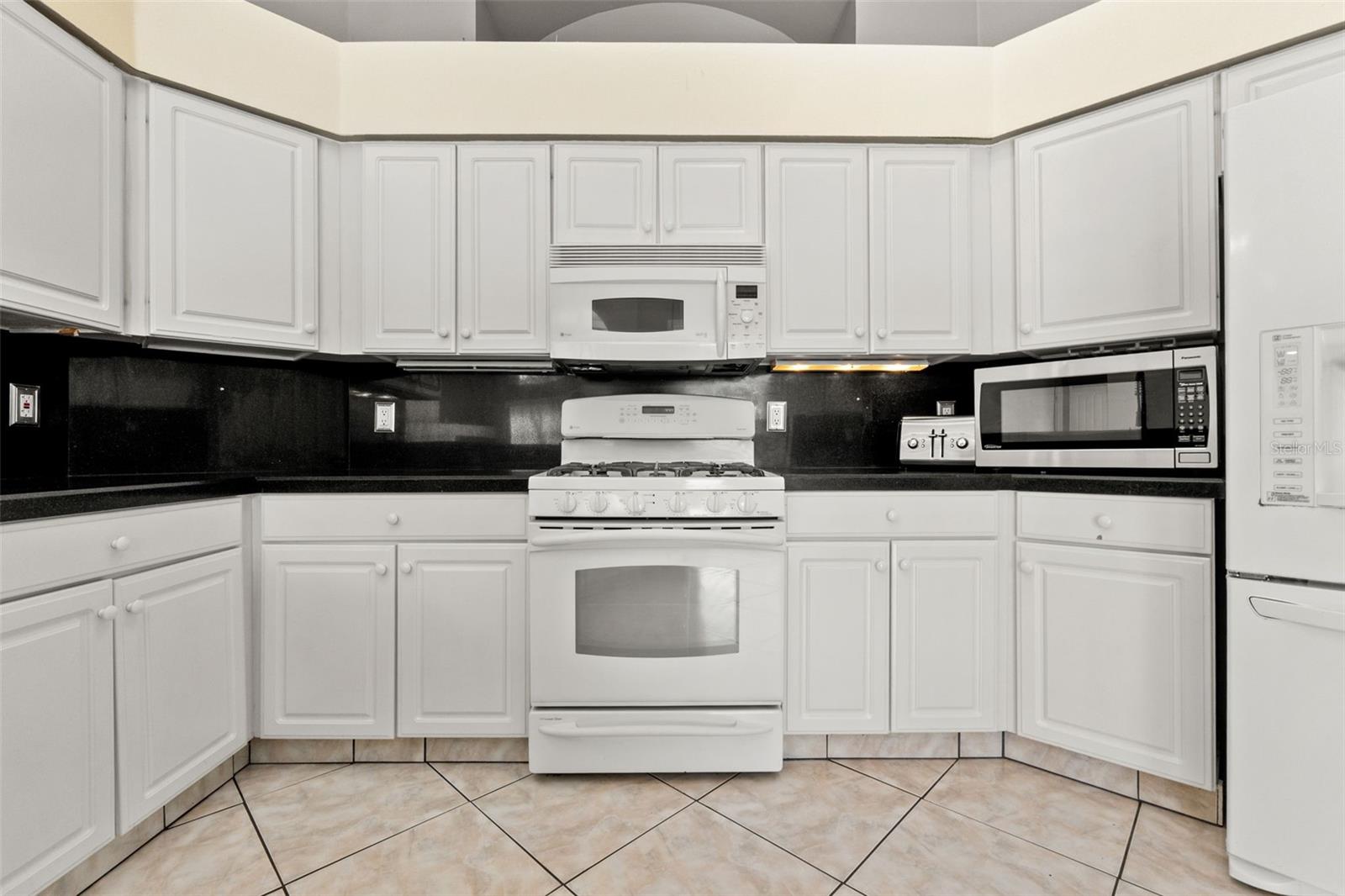 Image 42 of 67 For 18118 Sweet Jasmine Drive