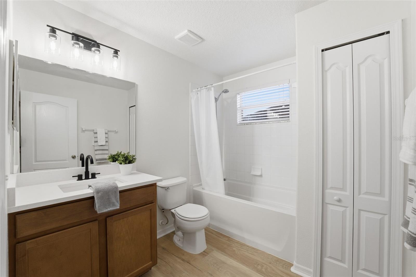 Image 17 of 27 For 12549 Saulston Place