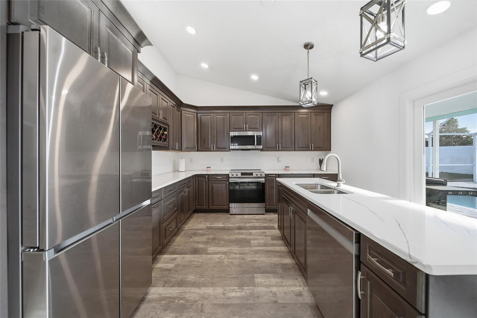 Image 16 of 45 For 9823 Sunnyoak Drive