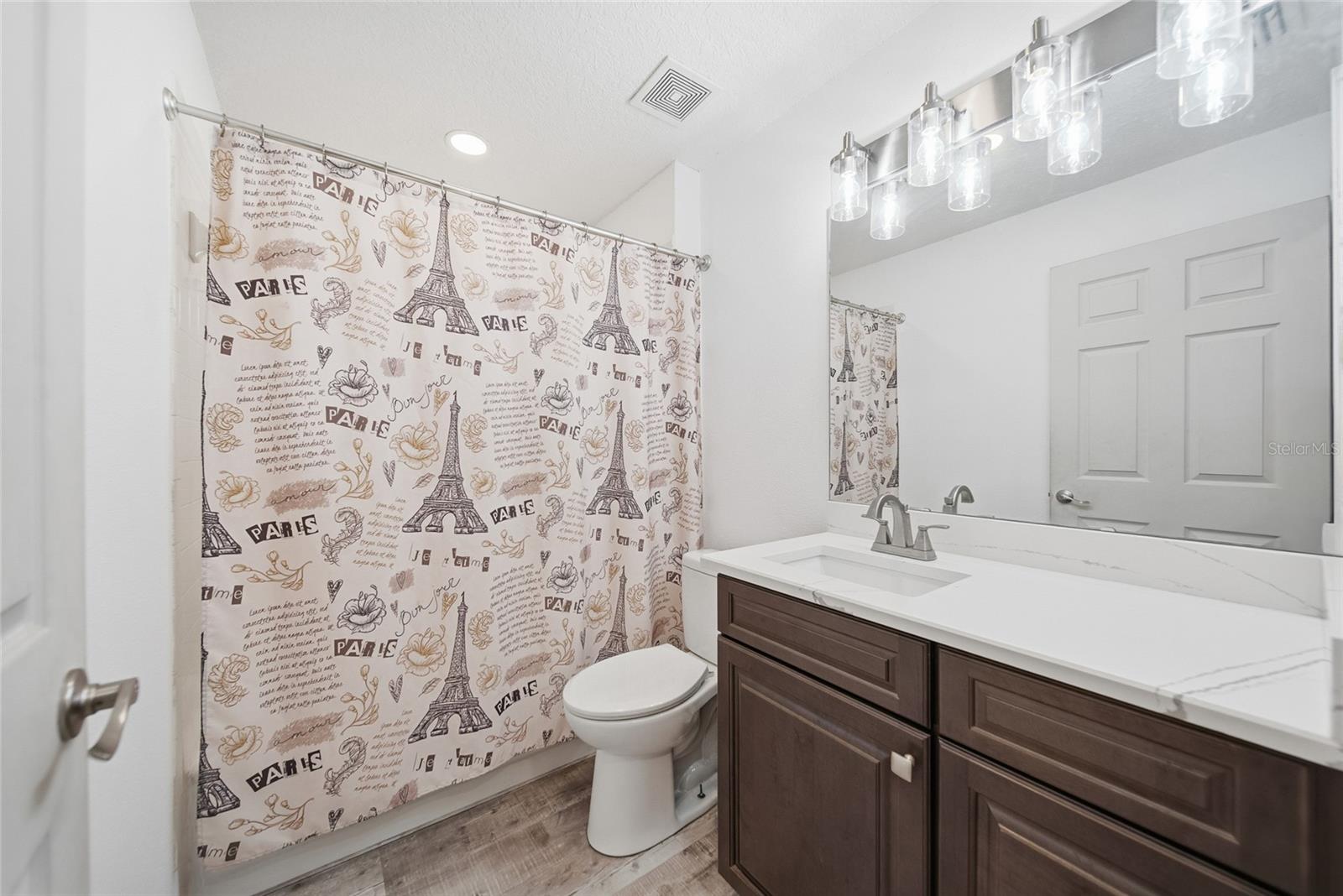 Image 27 of 45 For 9823 Sunnyoak Drive