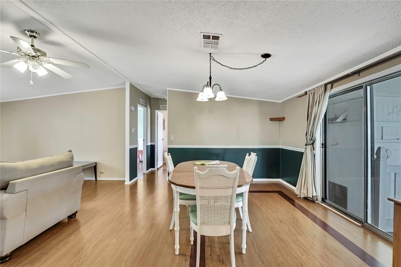 Image 10 of 39 For 2400 Lemur Drive