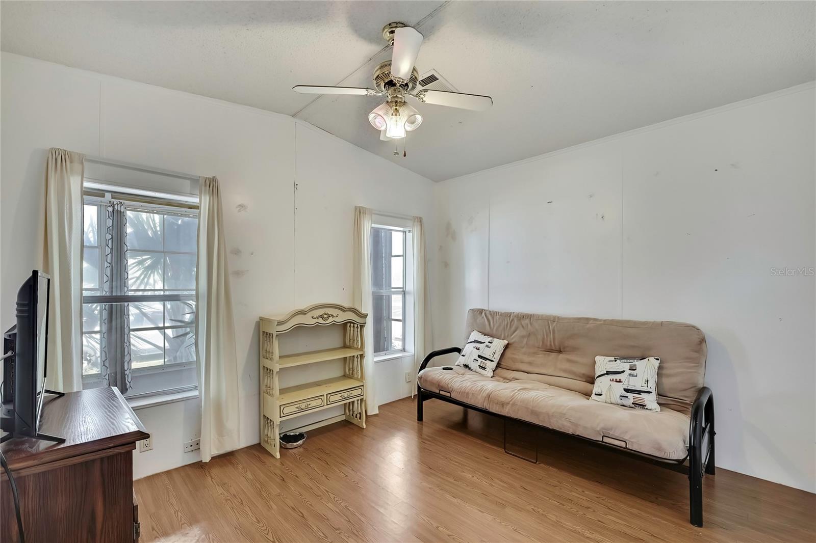 Image 17 of 39 For 2400 Lemur Drive