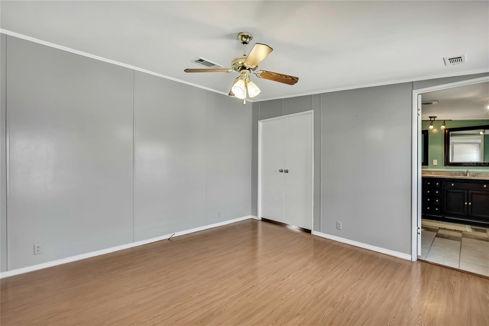 Image 20 of 39 For 2400 Lemur Drive