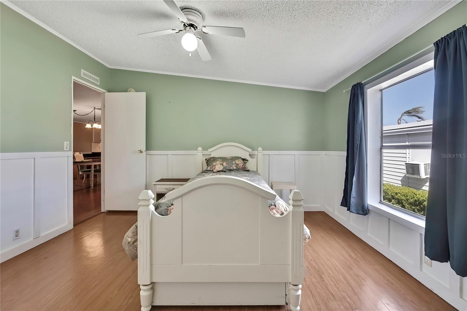 Image 26 of 39 For 2400 Lemur Drive