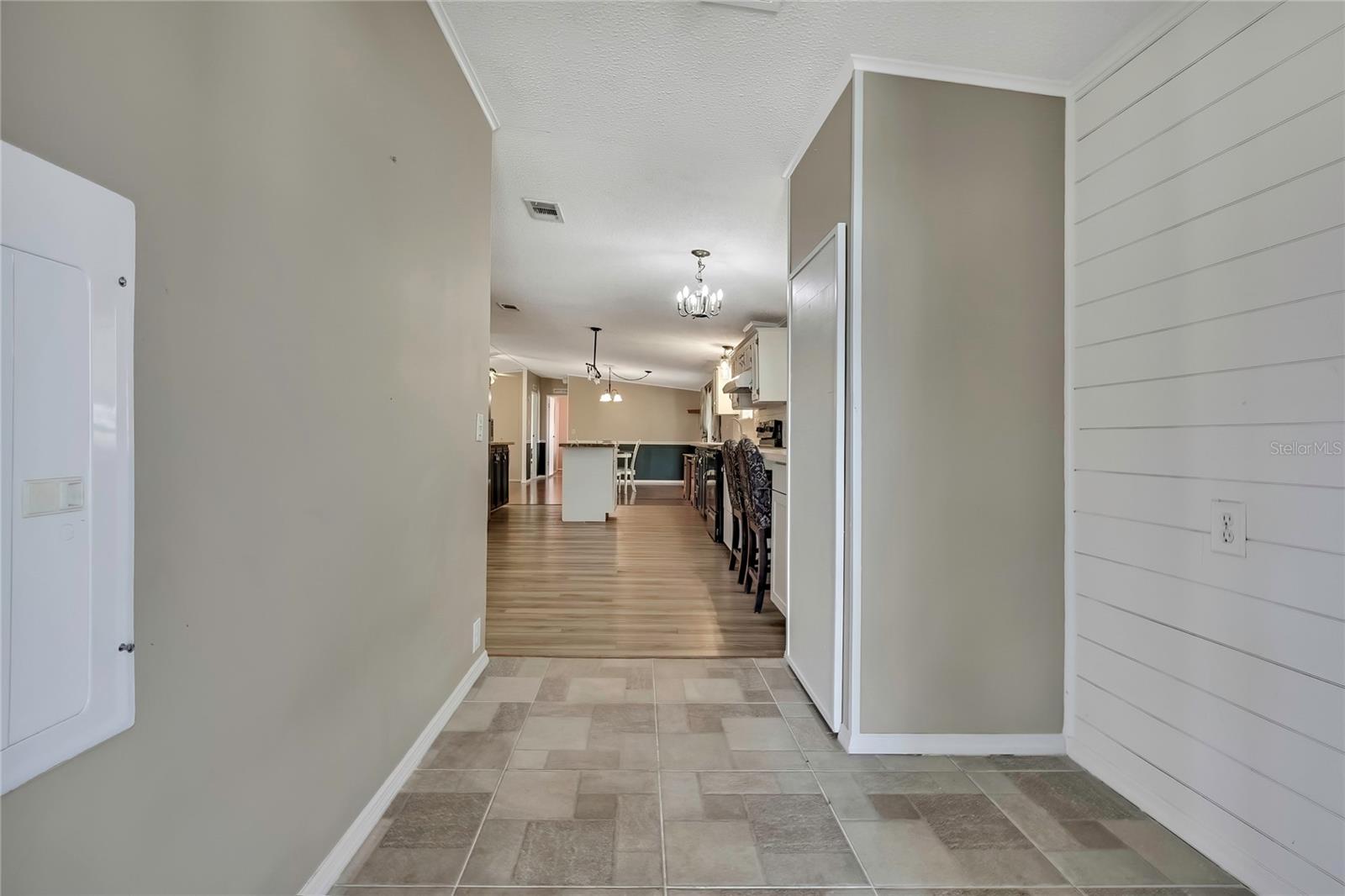 Image 32 of 39 For 2400 Lemur Drive