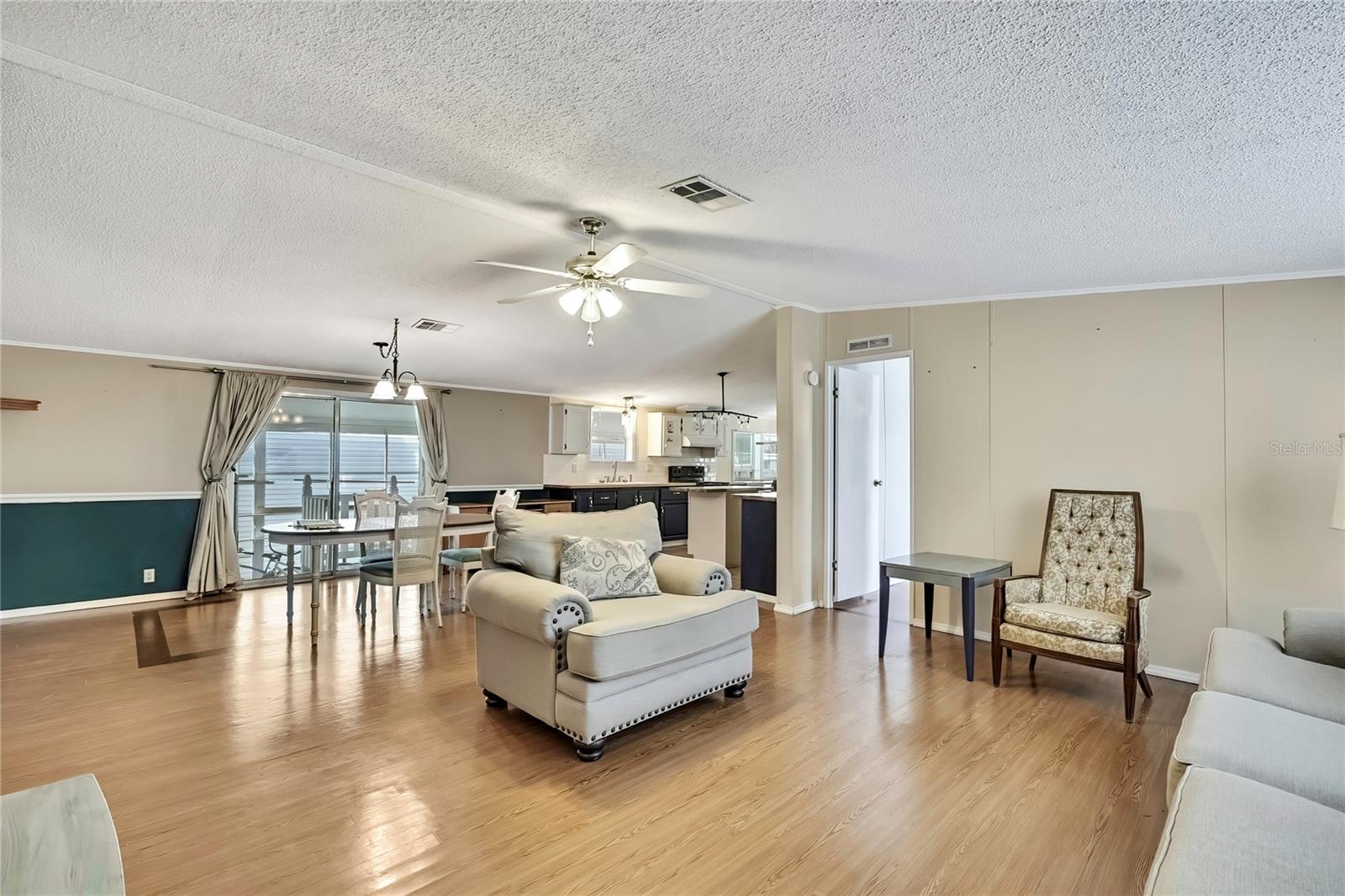 Image 7 of 39 For 2400 Lemur Drive