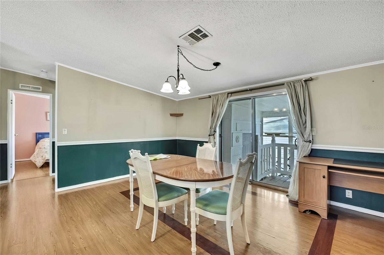 Image 9 of 39 For 2400 Lemur Drive