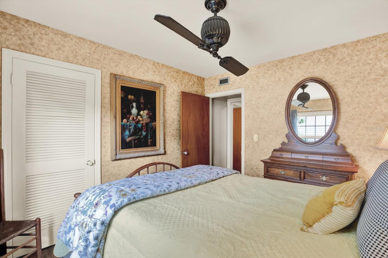 Image 31 of 49 For 130 North Avenue W