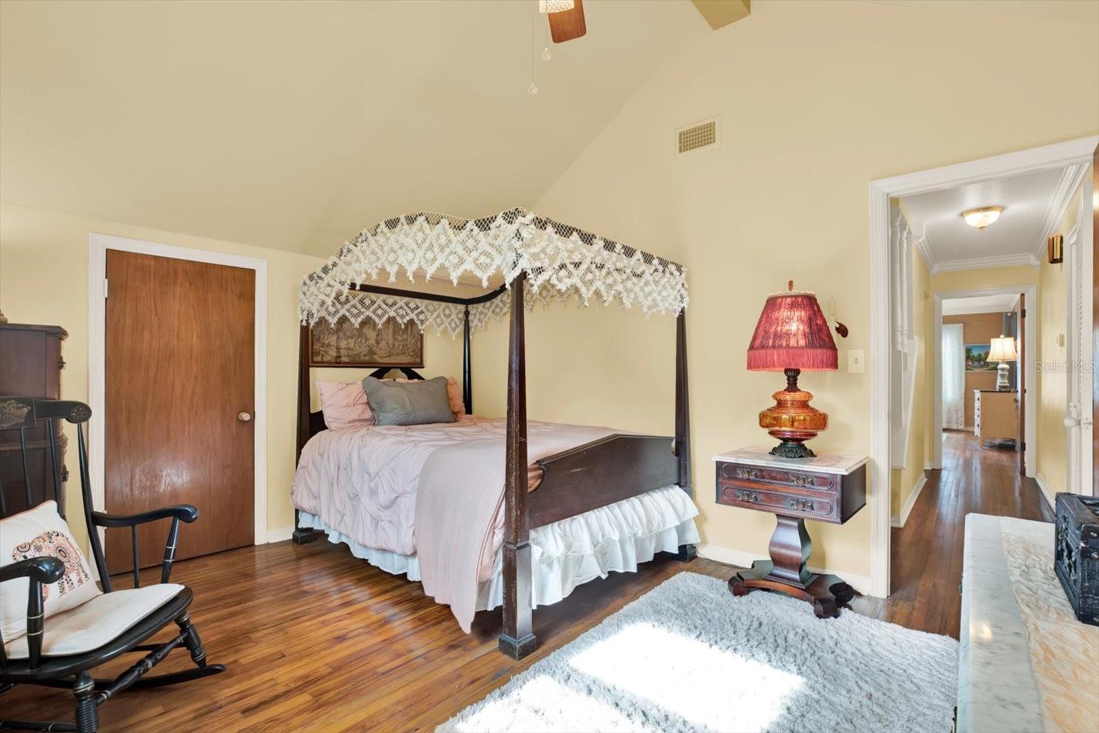 Image 33 of 49 For 130 North Avenue W