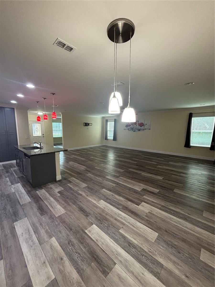 Image 16 of 62 For 1159 Macfarlane Avenue