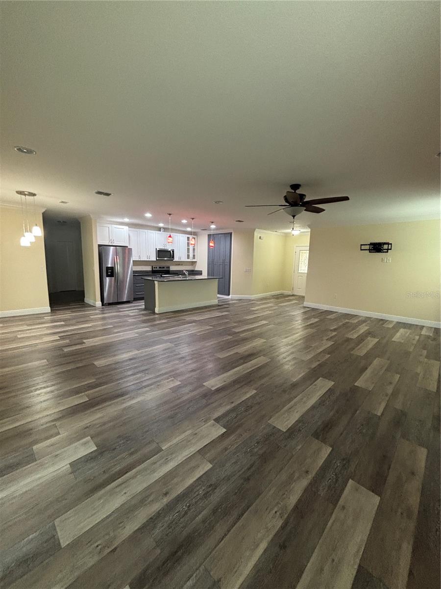 Image 18 of 62 For 1159 Macfarlane Avenue