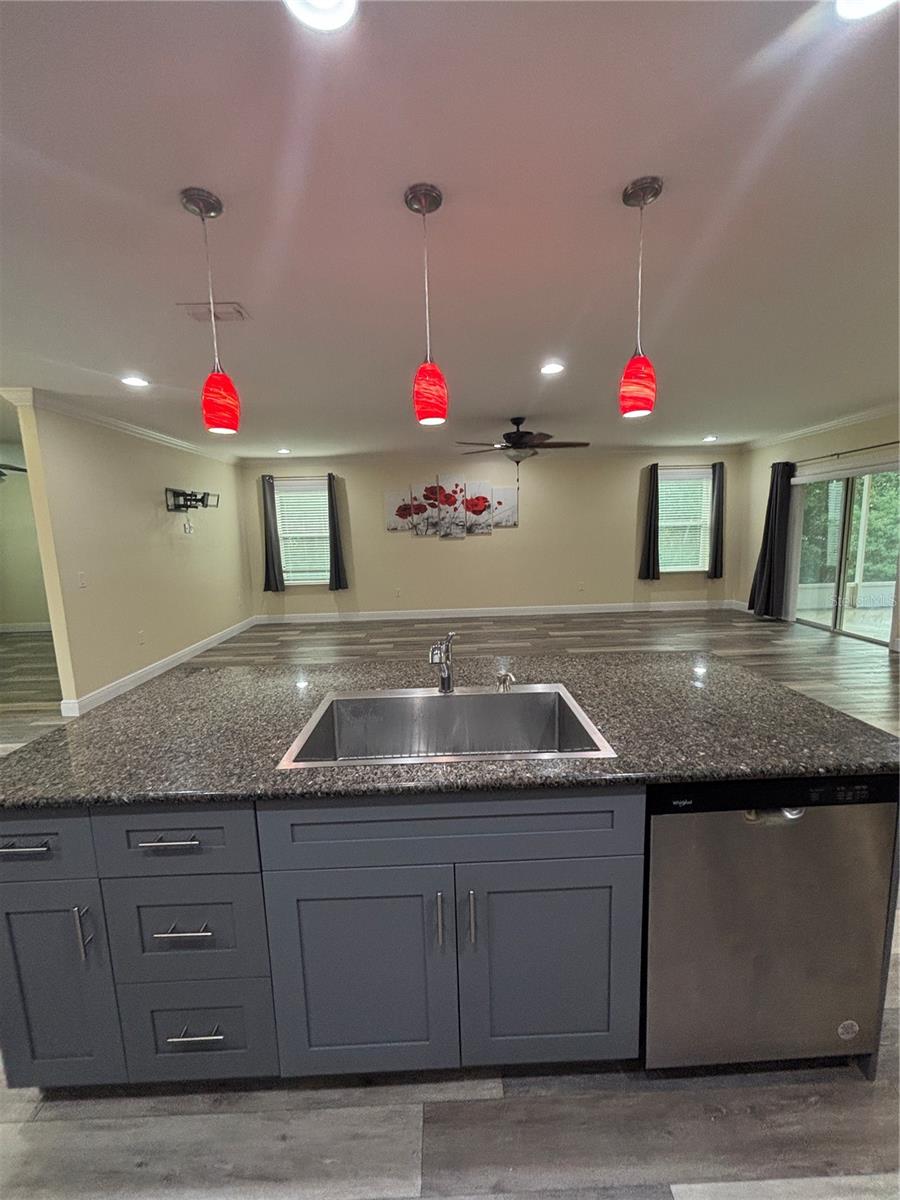 Image 22 of 62 For 1159 Macfarlane Avenue