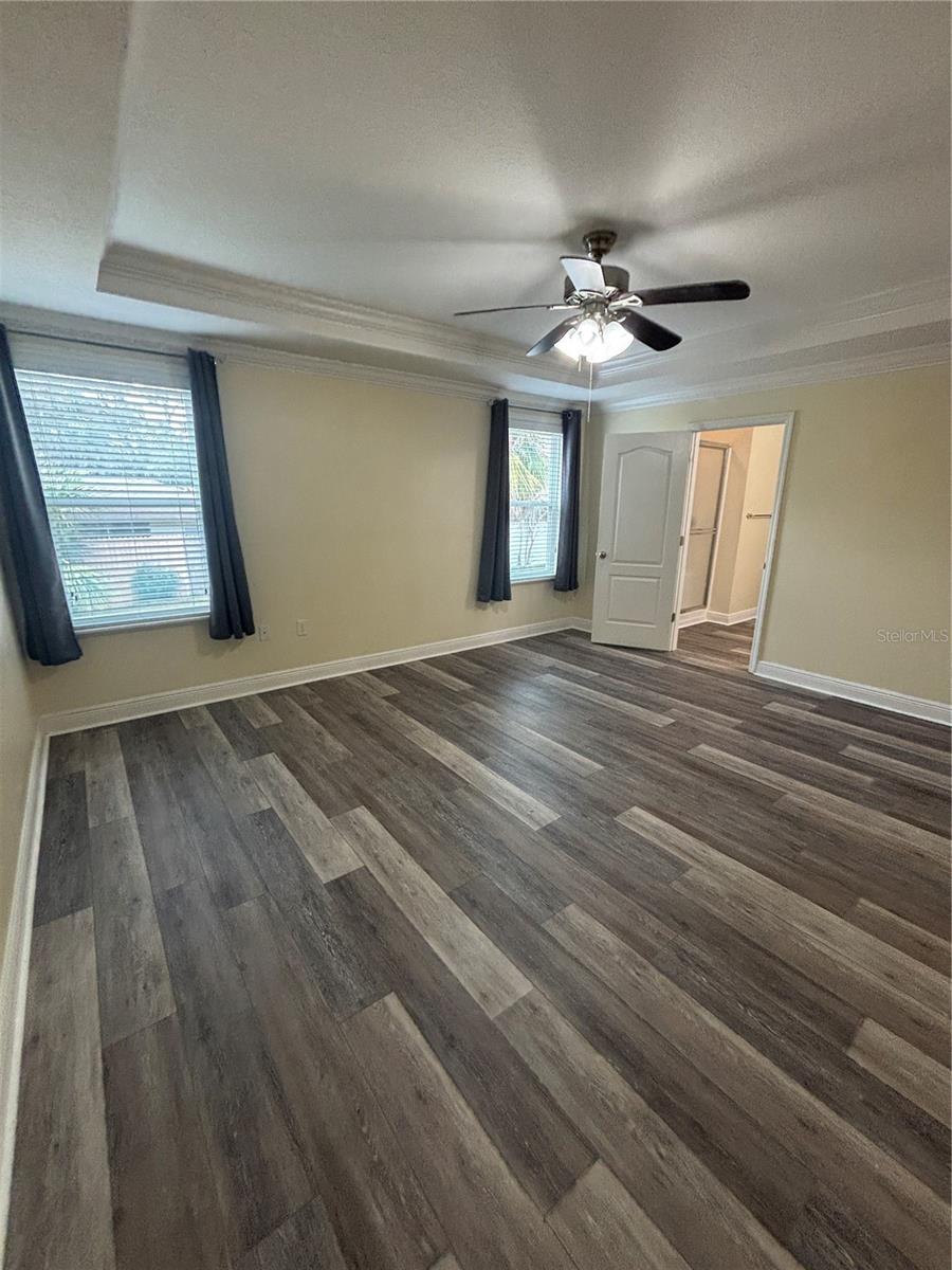 Image 26 of 62 For 1159 Macfarlane Avenue