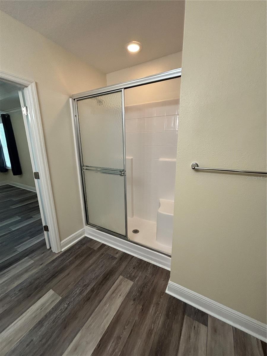 Image 32 of 62 For 1159 Macfarlane Avenue