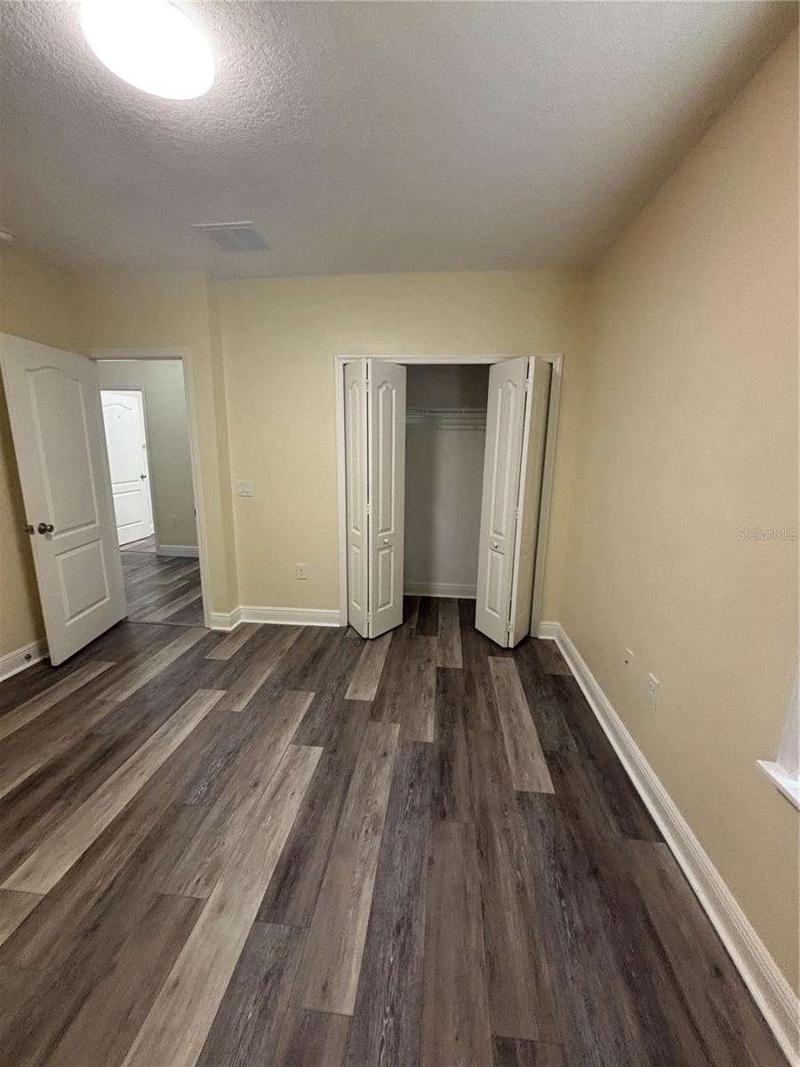 Image 37 of 62 For 1159 Macfarlane Avenue