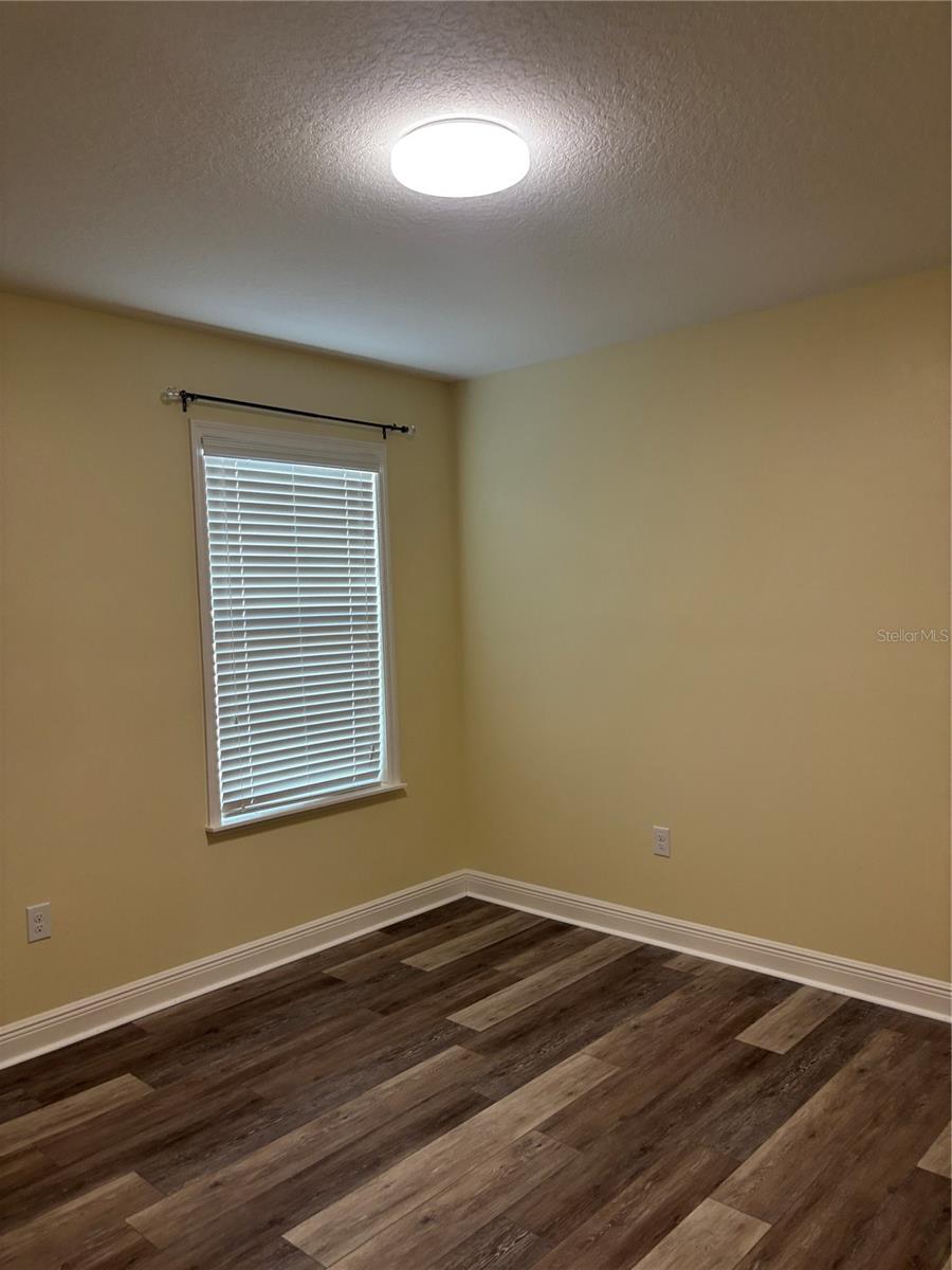 Image 39 of 62 For 1159 Macfarlane Avenue