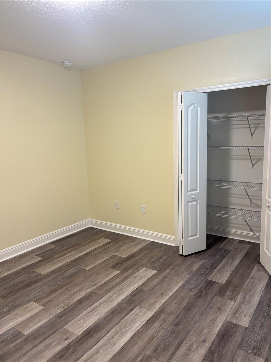 Image 43 of 62 For 1159 Macfarlane Avenue