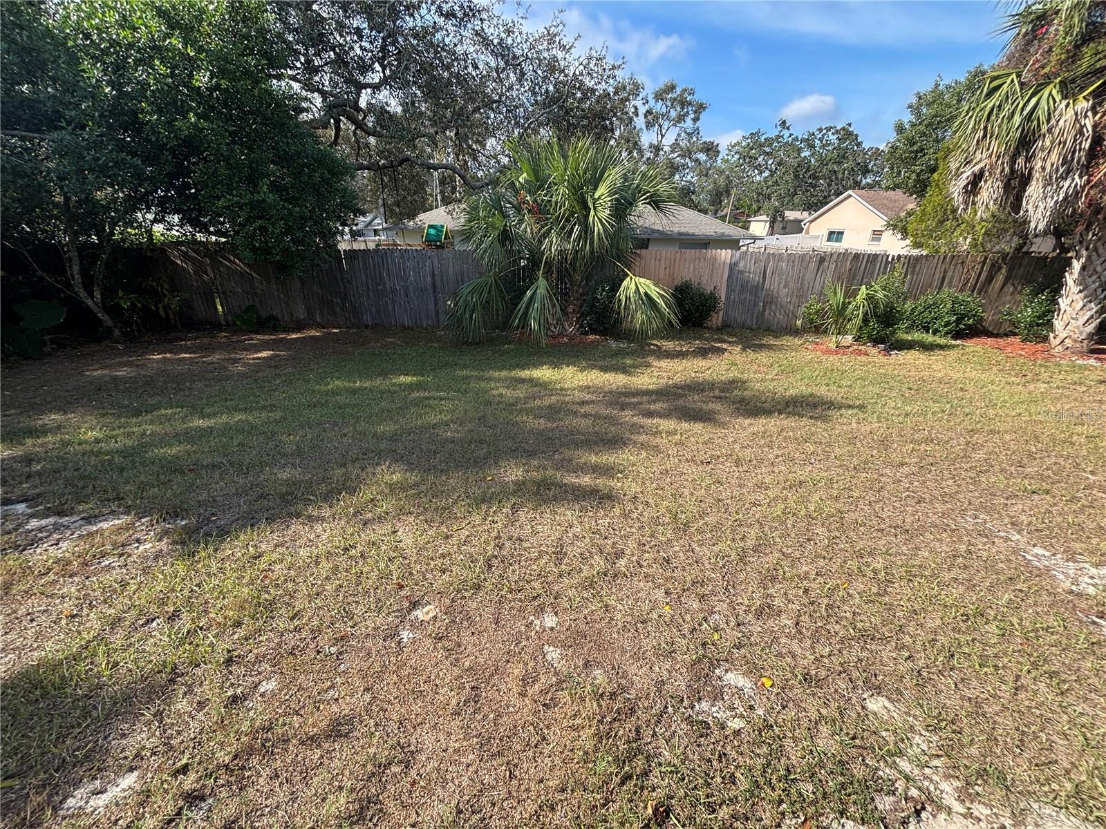 Image 58 of 62 For 1159 Macfarlane Avenue