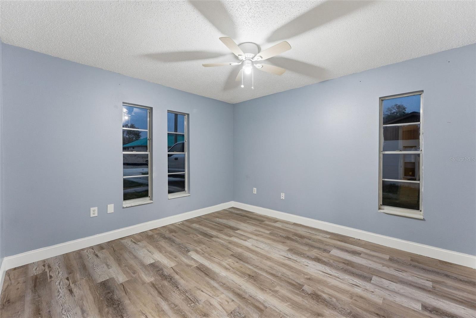 Image 20 of 28 For 6211 Lorraine Lane