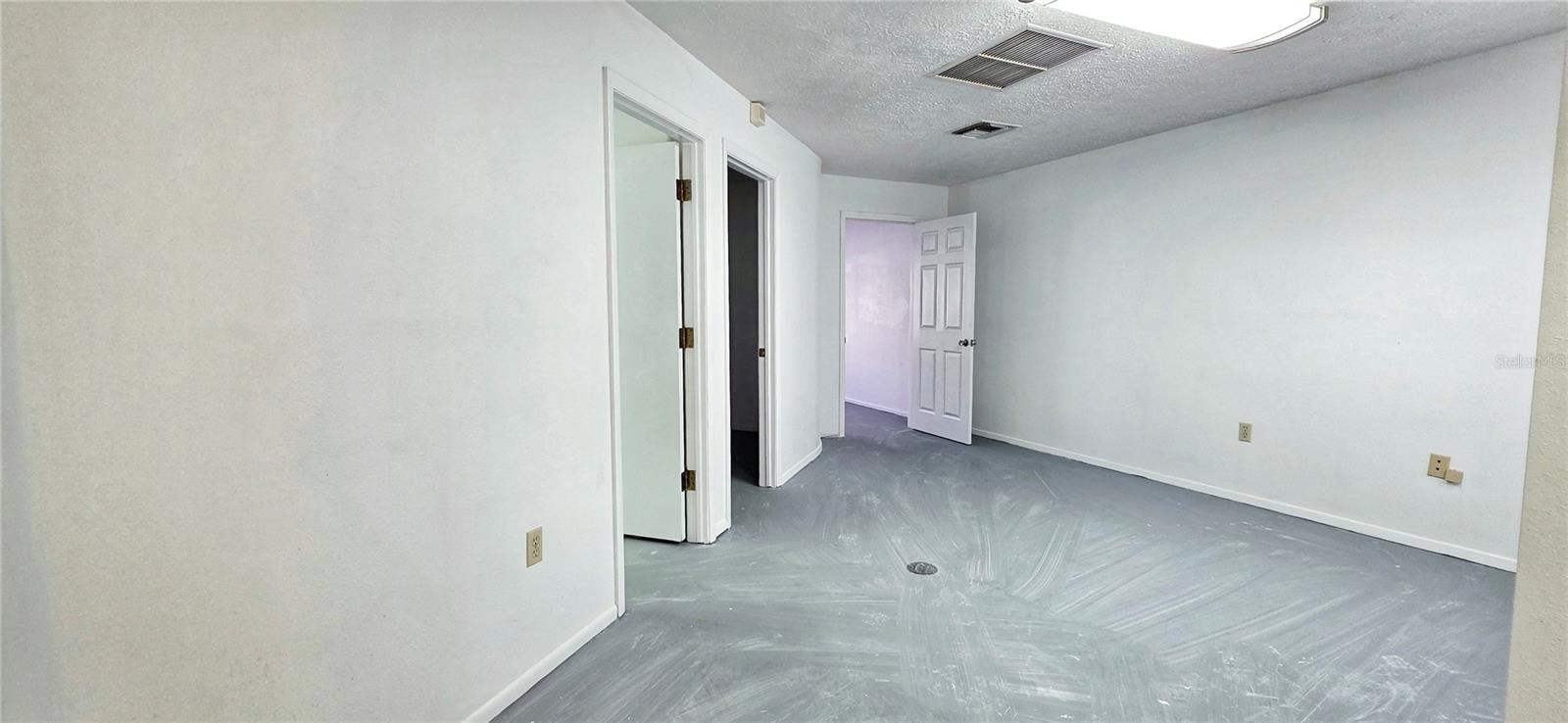 Image 12 of 22 For 7418 Community Court