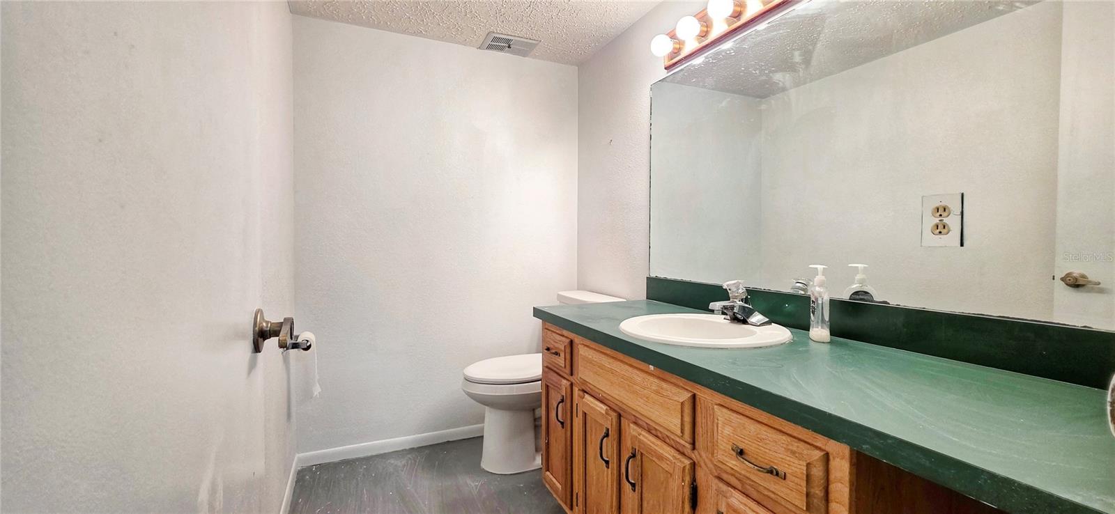 Image 15 of 22 For 7418 Community Court