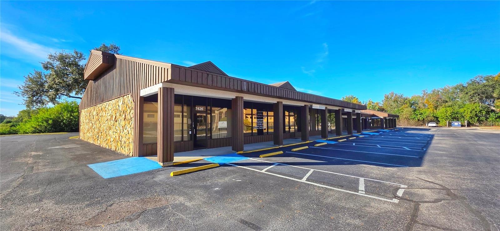 Image 5 of 22 For 7418 Community Court