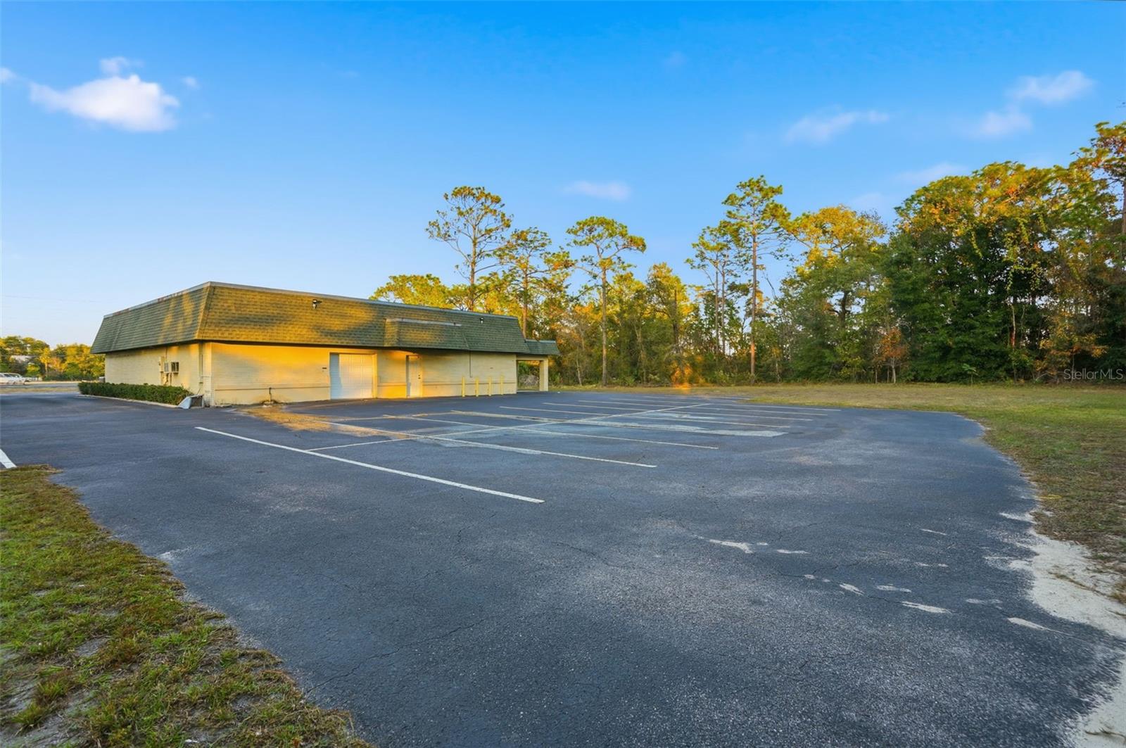 Image 36 of 72 For 15010 Cortez Boulevard