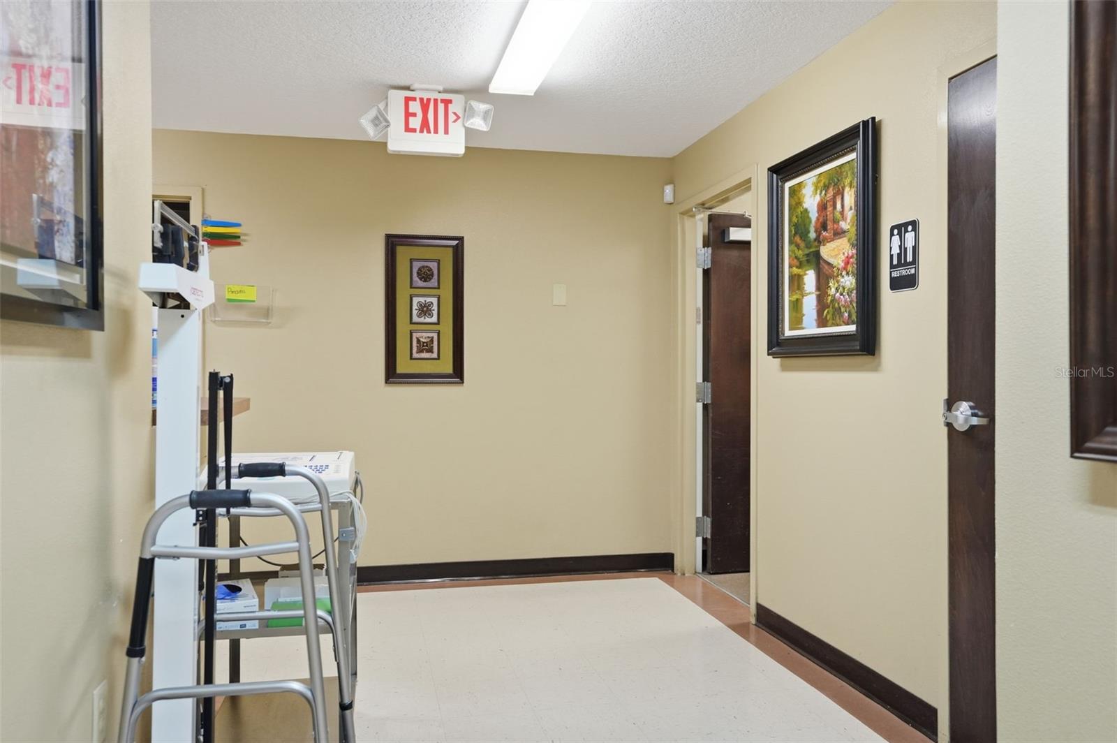 Image 61 of 72 For 15010 Cortez Boulevard