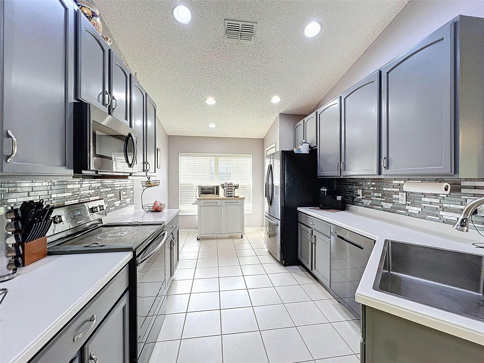 Image 15 of 61 For 189 Center Oak Circle