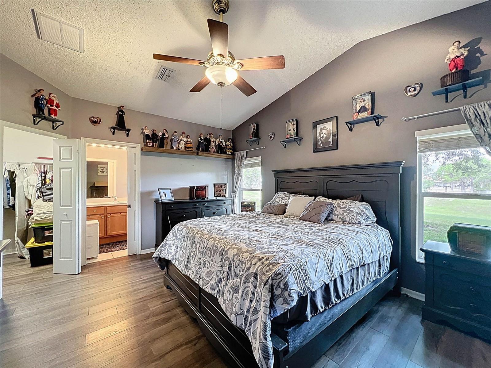 Image 27 of 61 For 189 Center Oak Circle