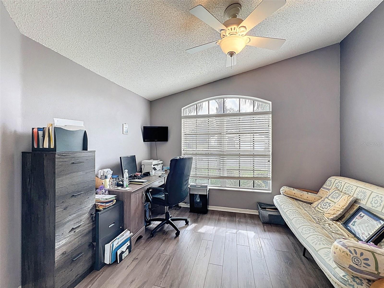 Image 40 of 61 For 189 Center Oak Circle