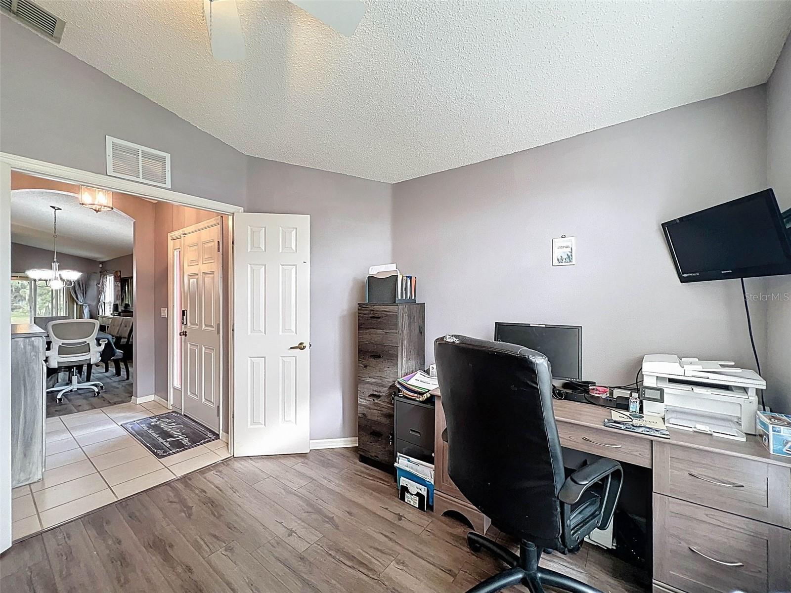 Image 42 of 61 For 189 Center Oak Circle