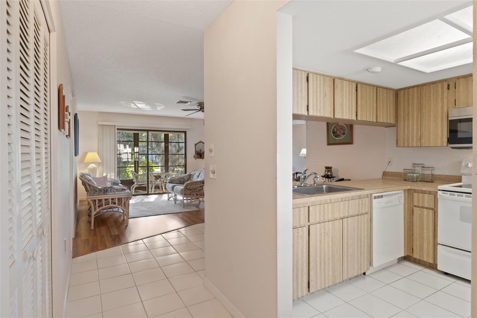 Image 12 of 79 For 6606 Brambleleaf Drive