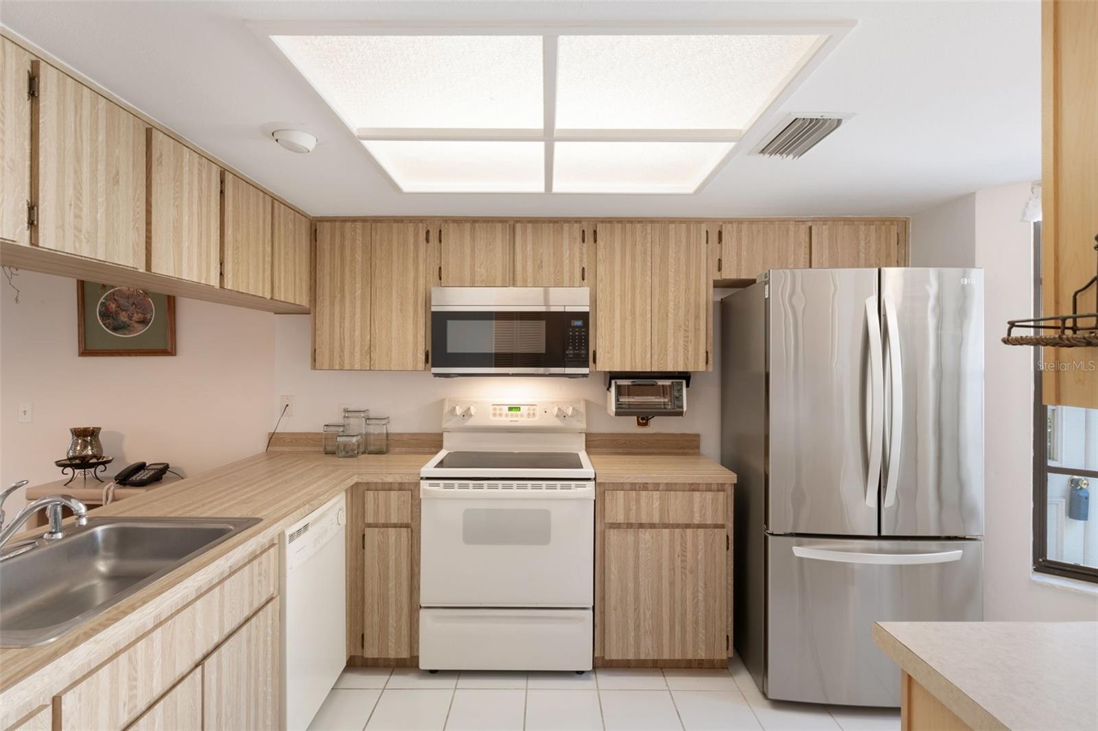 Image 13 of 79 For 6606 Brambleleaf Drive