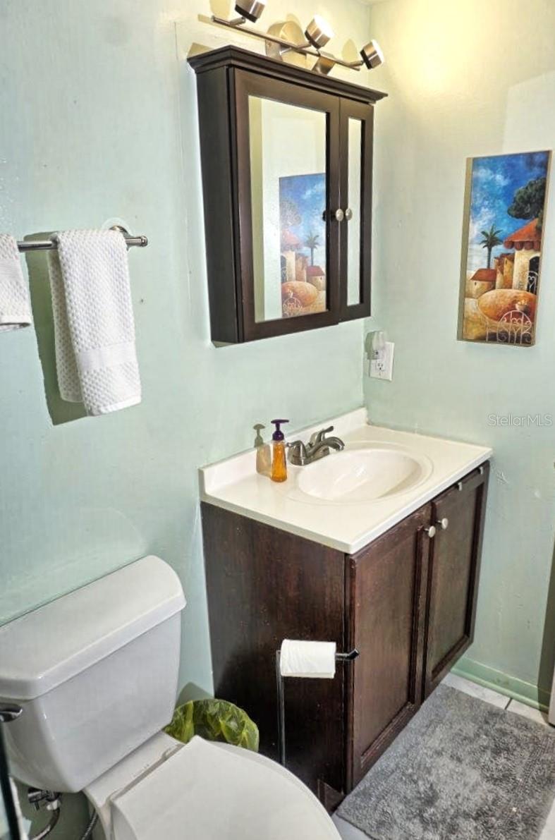 Image 21 of 34 For 20921 Haulover Cove F5