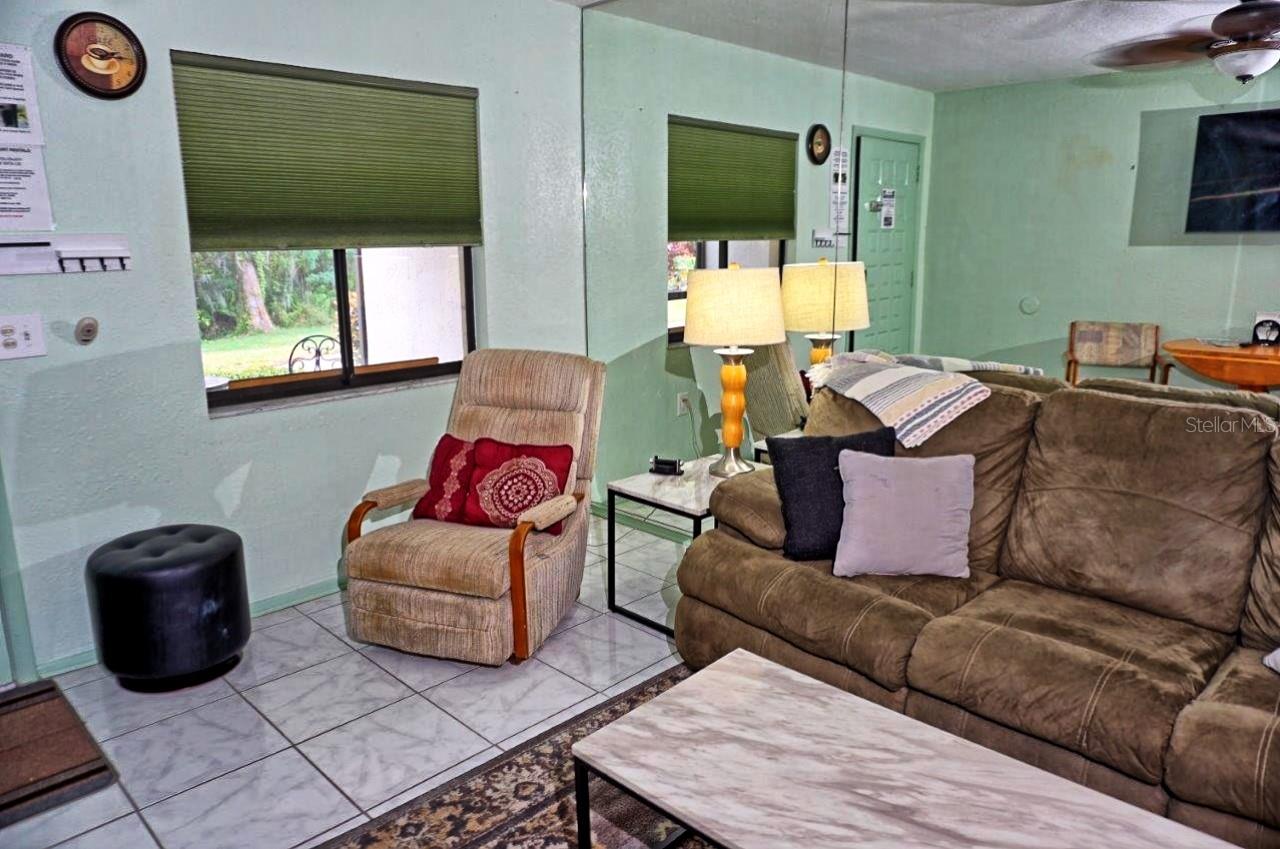 Image 4 of 34 For 20921 Haulover Cove F5